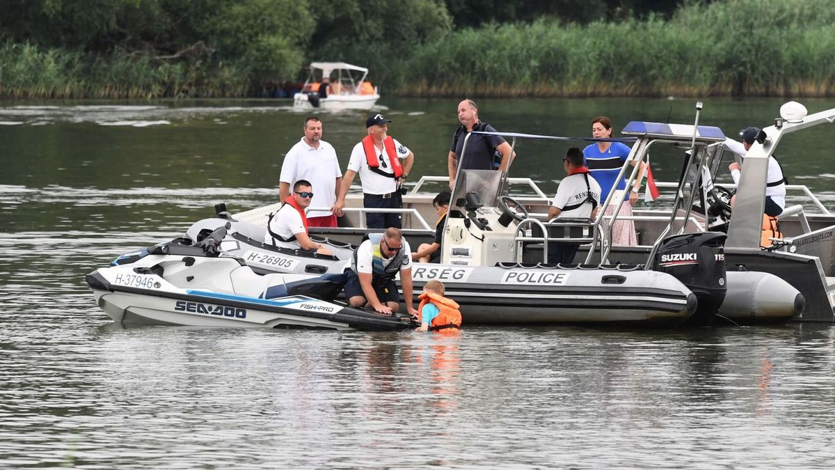 mentési gyakorlat, Tisza-tó, Tiszafüred, rendőrség, vízi mentés