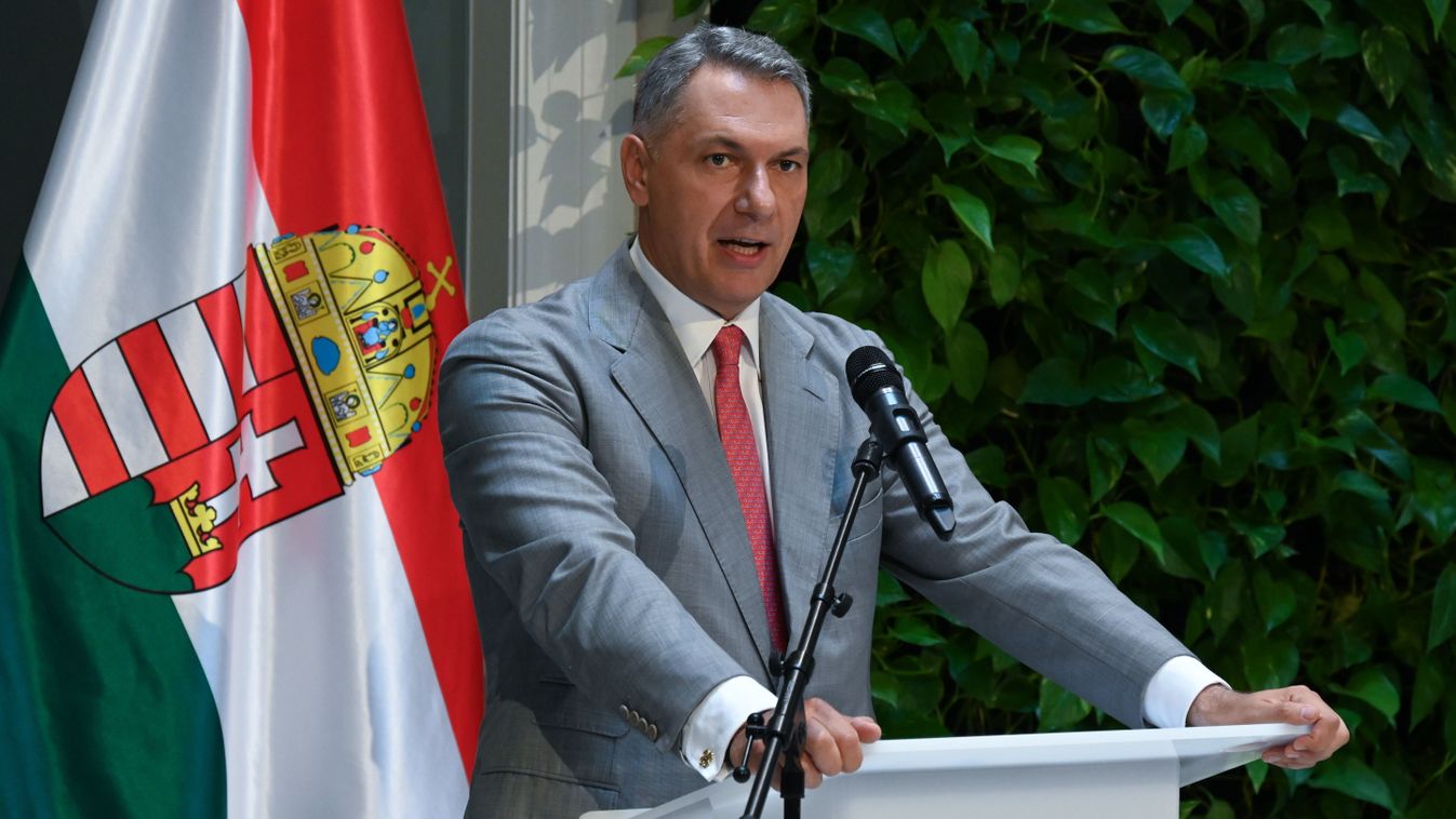 Lázár János: működik a Keleti pályaudvar