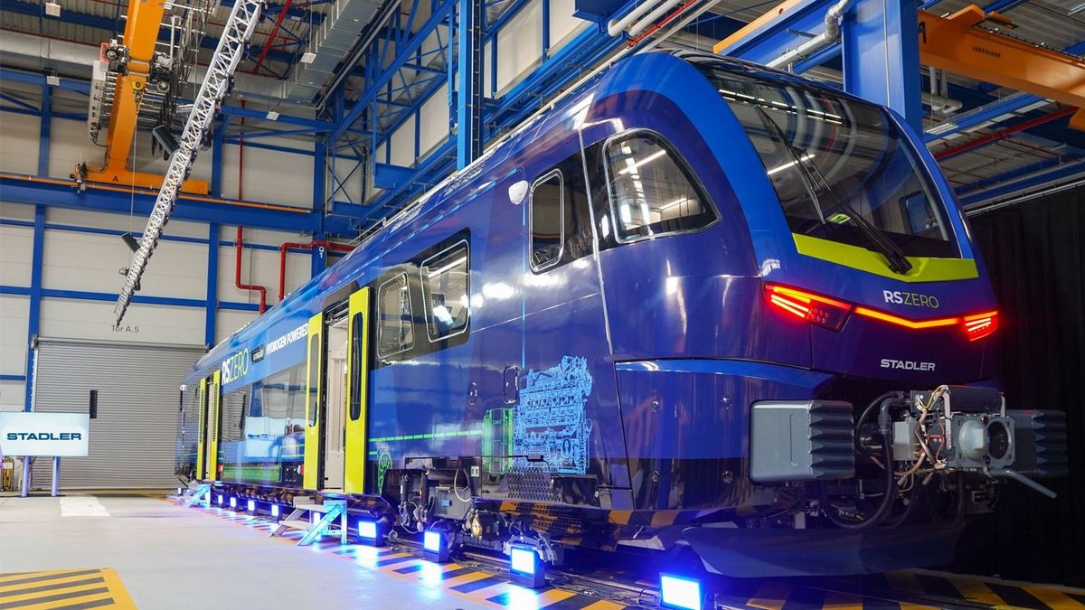 Stadler RS Zero