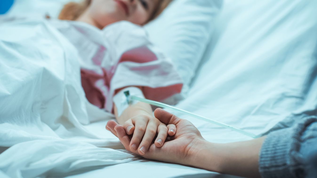 Több épület is aranyba borul szombaton, a gyermekkori rák korai felismerésére figyelmeztetnek