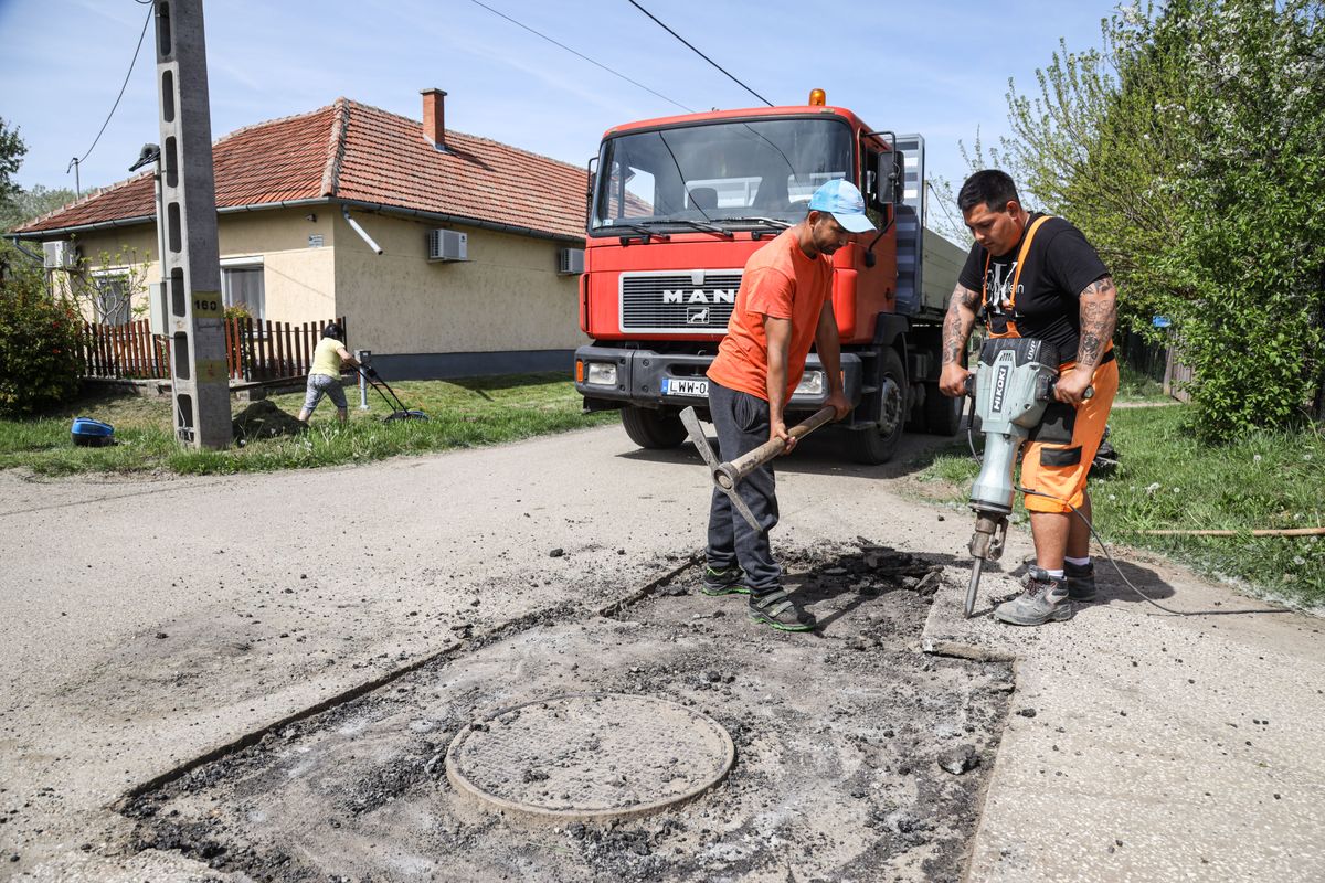 Magyar Falu Program, járda, út, fejlesztés, Jászkunság