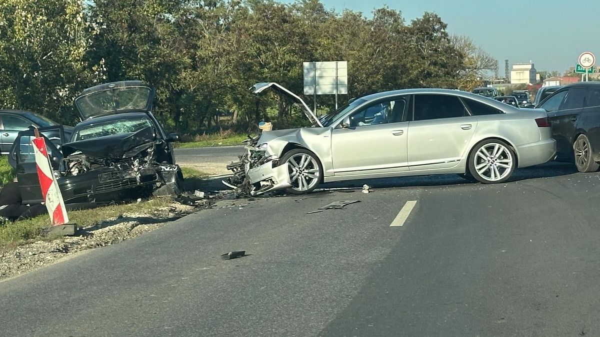 frontális baleset Szolnok