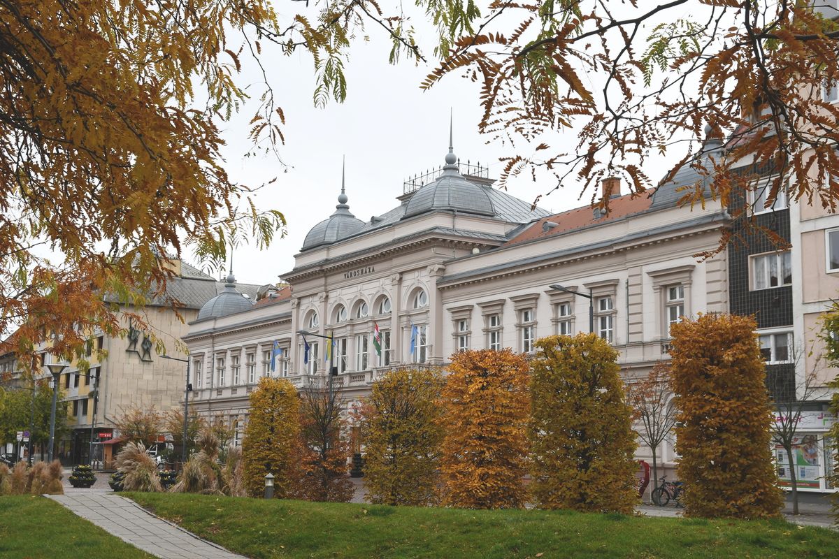 MJA_3934, városháza, szolnok, kossuth tér