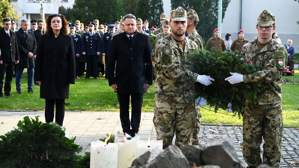 56-os megemlékezés Szolnokon