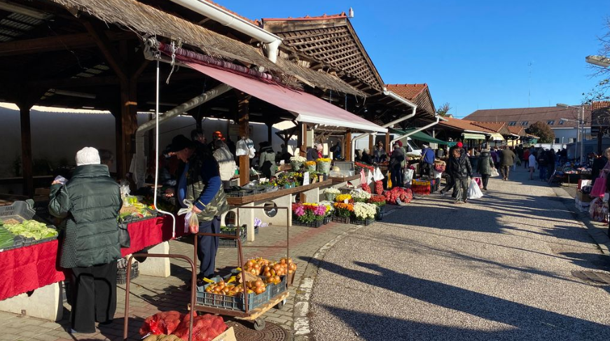 kunszentmártoni beruházások, piac