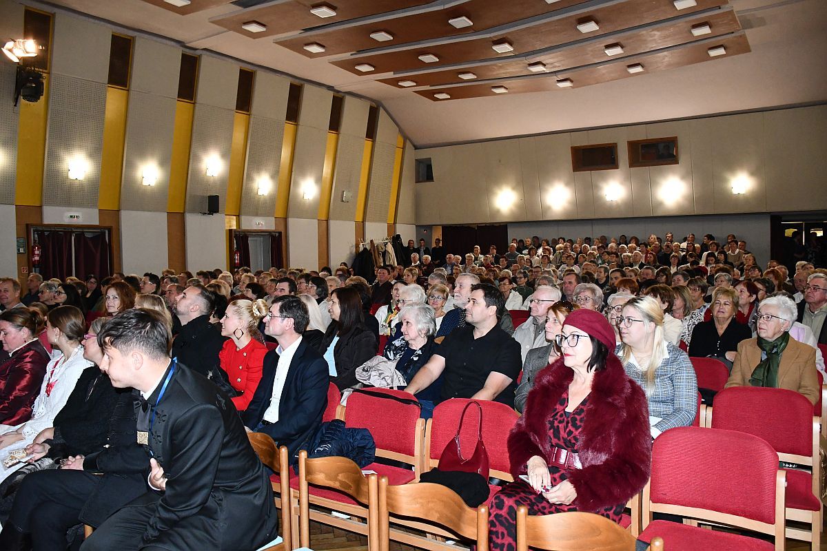 kunhegyesi művház, művelődési ház, Ilosvai Varga István Városi Művelődési Központ, születésnap, ünnep, évforduló