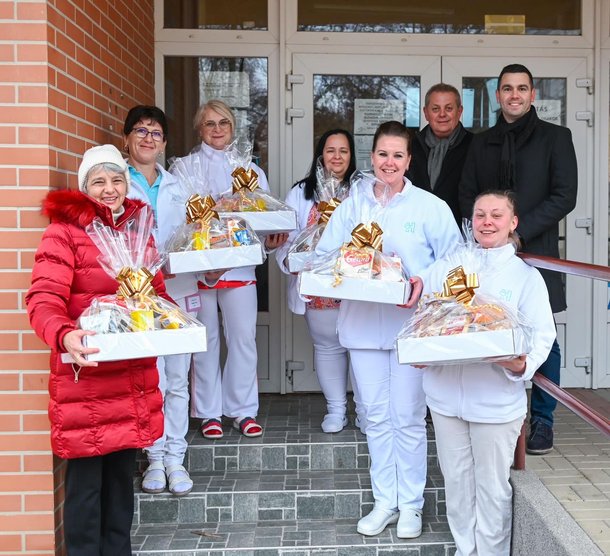 Mezőtúr karácsonyi ajándékcsomagokkal mondott köszönetet