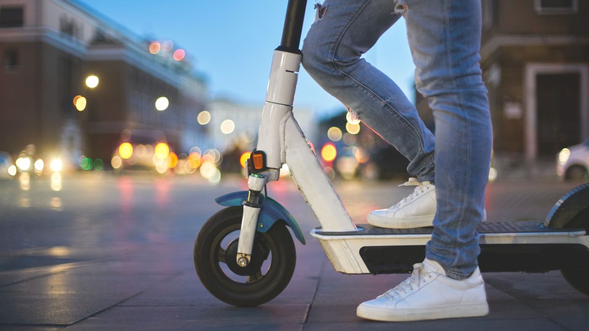A rollereseket is érinti az új KRESZ-tervezet.