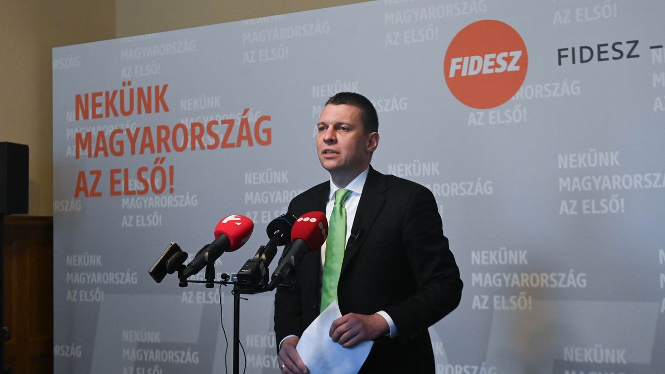 Menczer Tamás: Manfred Weber és Ursula von der Leyen gyorsított eljárásban behozná Ukrajnát az EU-ba (videó)