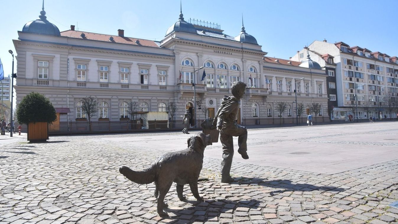 Szabad az átjárás a szolnoki Kossuth téren, mutatjuk, meddig lesz érvényben az intézkedés
