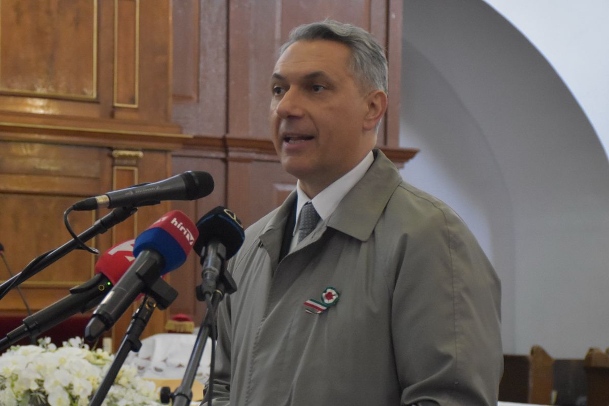 Lázár János