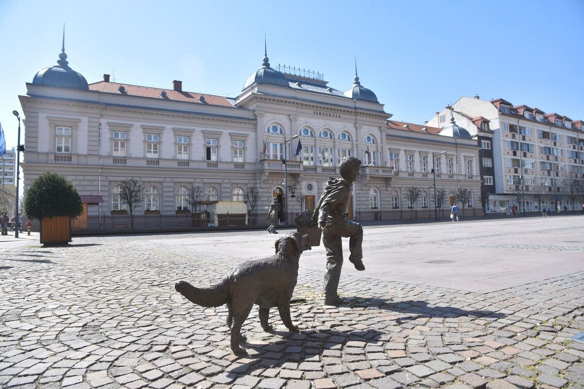 szökőkút, Szolnok