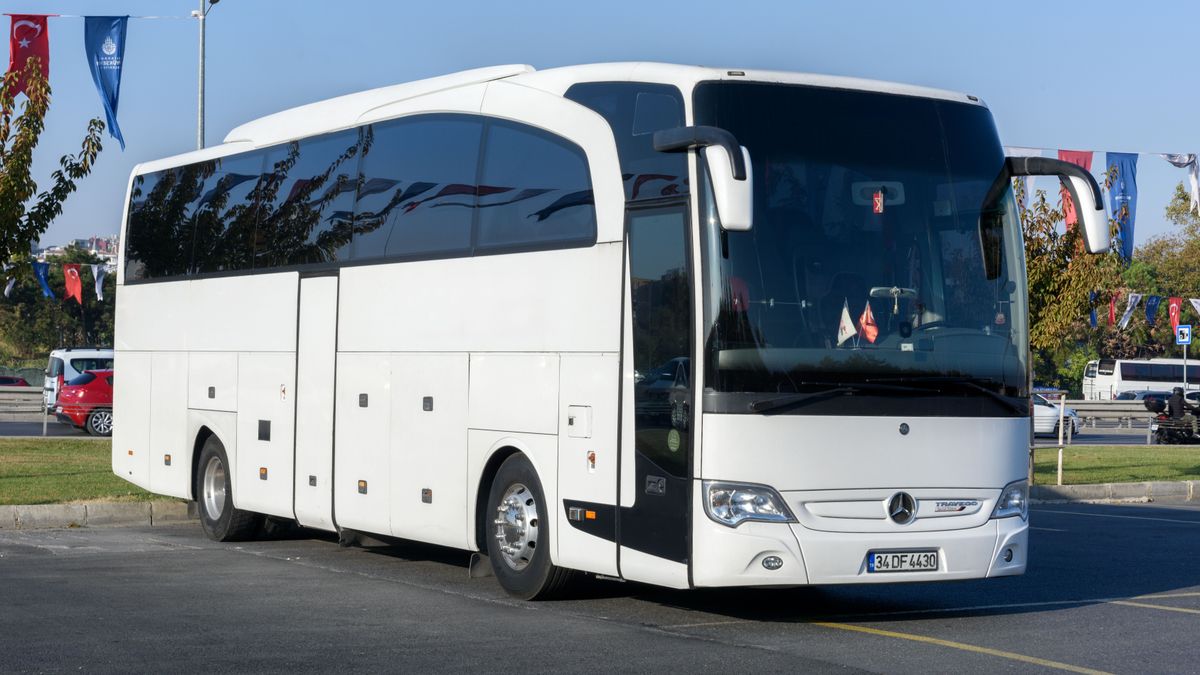 Istanbul,,Turkey,-,November,2,,2024:,Zero,Emission,Coach,Bus