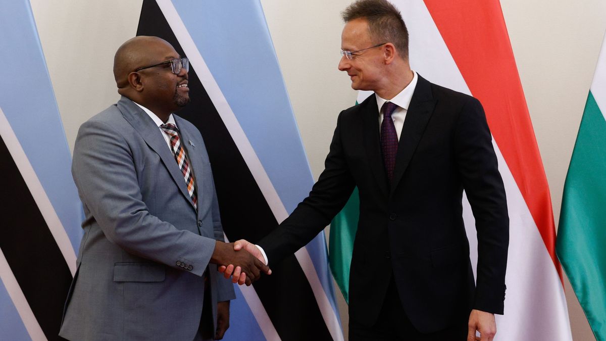Szijjártó Péter: Magyarország kész részt venni az afrikai fejlesztési programokban