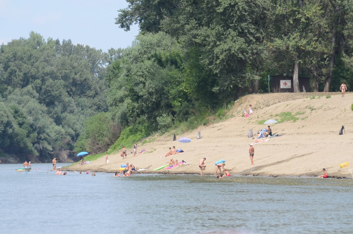 tiszapüspöki szabadstrand