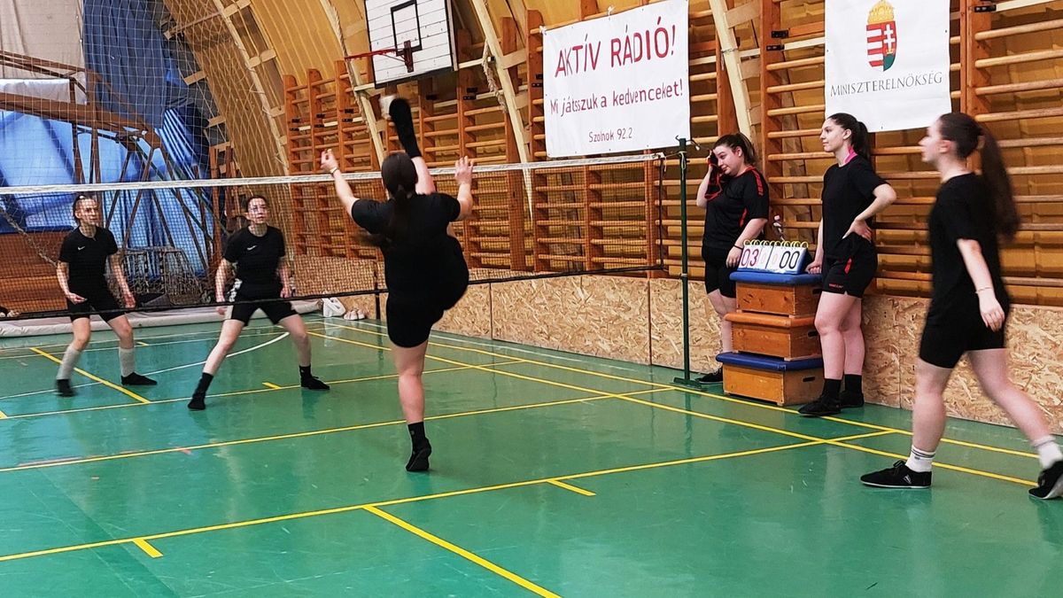 Gyűjtötték a győzelmeket az újszásziak