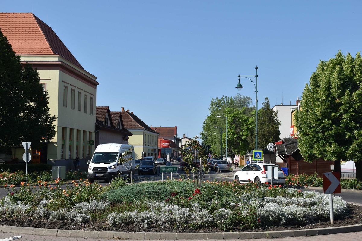 lezárások jönnek