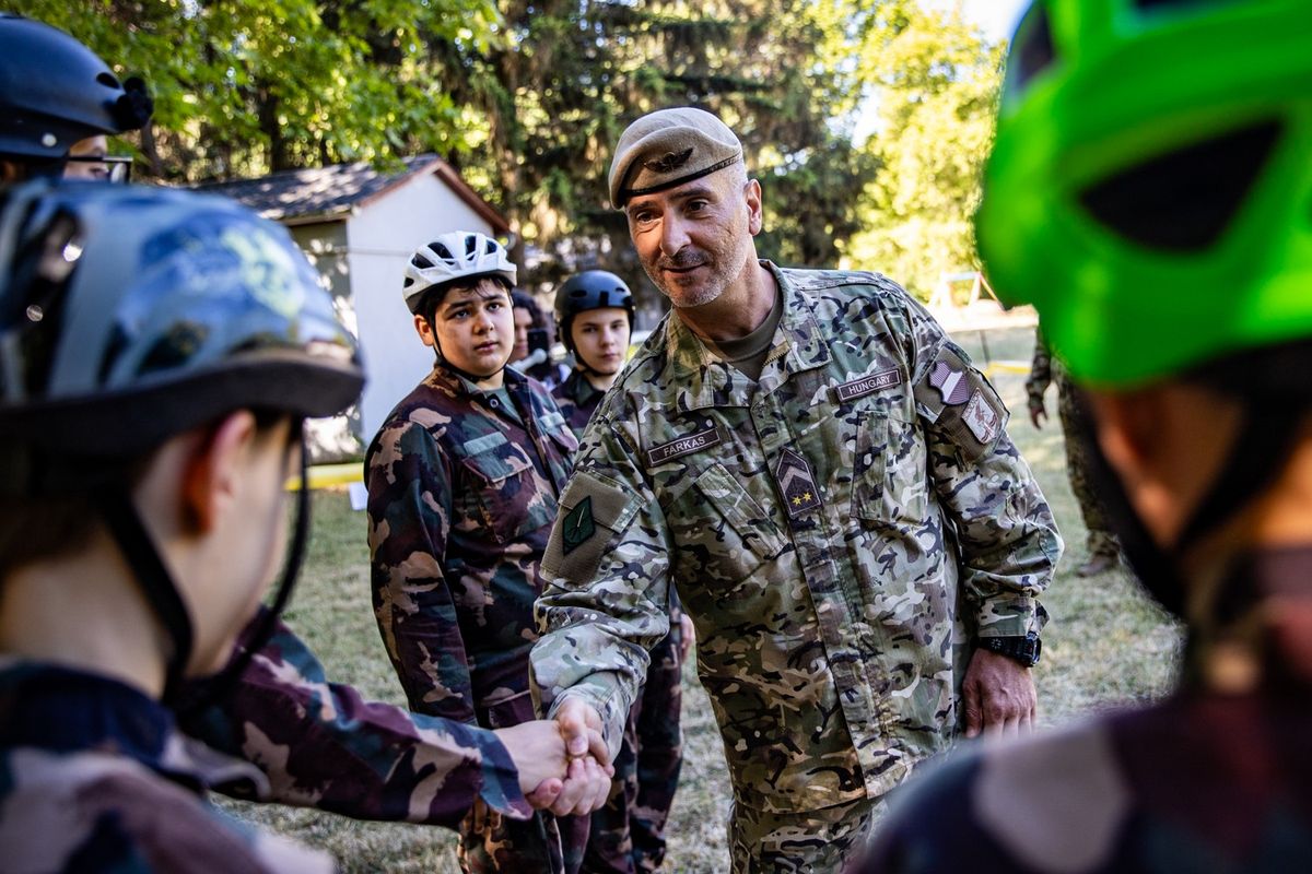 Farkas András kiképző