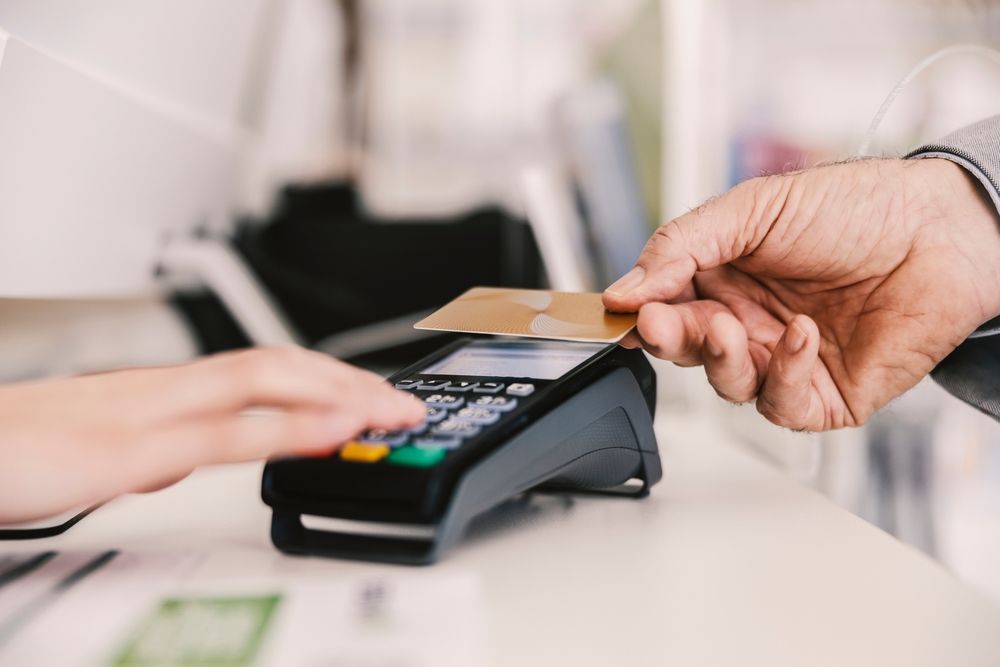 A SZÉP-kártya működését megváltoztatja az egyik bank