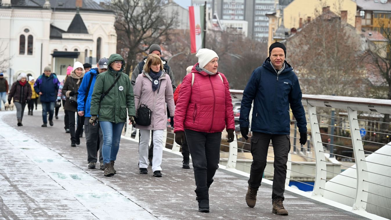 A tiszai ciánszennyezés öröksége ma: túrán vizsgálták a folyó állapotát Kép